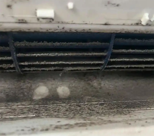 延安市空调吹的风有股烧焦味是怎么回事